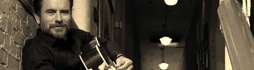 Charles Esten